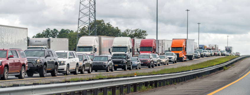 major crash on I-95 causes injuries, lane closures